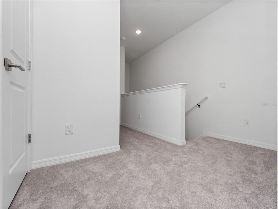 For Rent: $2,700 (3 beds, 2 baths, 1886 Square Feet)