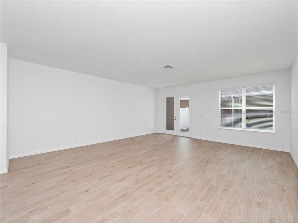 For Rent: $2,700 (3 beds, 2 baths, 1886 Square Feet)