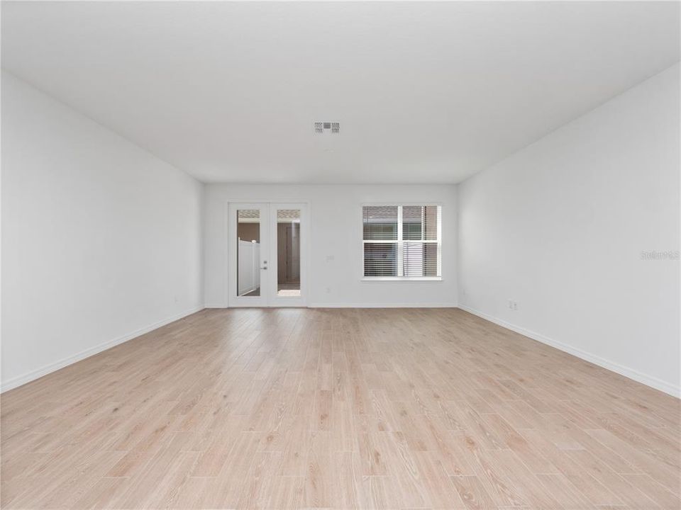 For Rent: $2,700 (3 beds, 2 baths, 1886 Square Feet)