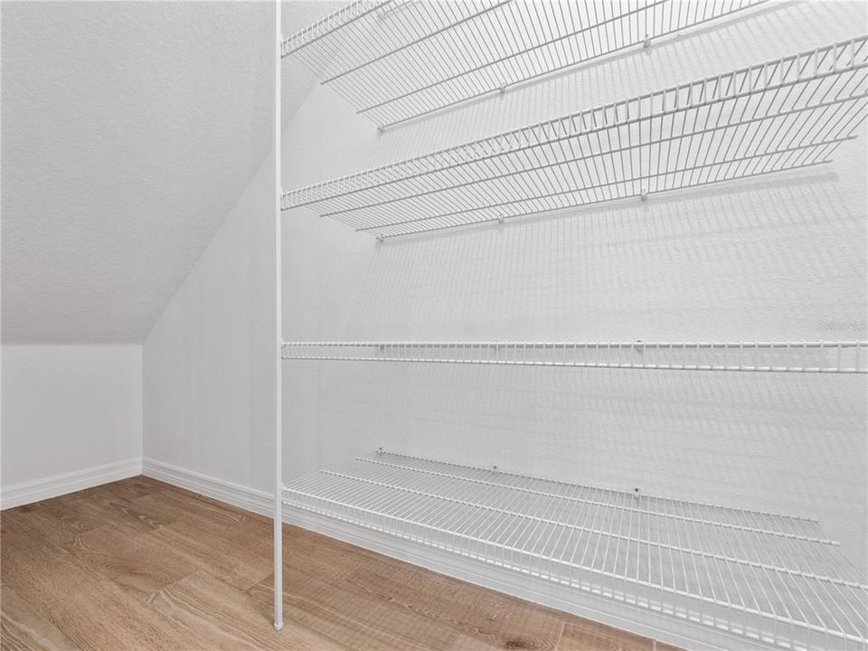 For Rent: $2,700 (3 beds, 2 baths, 1886 Square Feet)