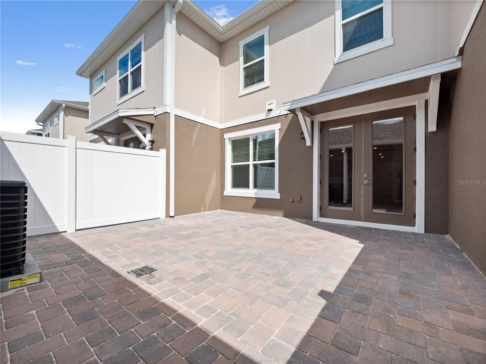 For Rent: $2,700 (3 beds, 2 baths, 1886 Square Feet)