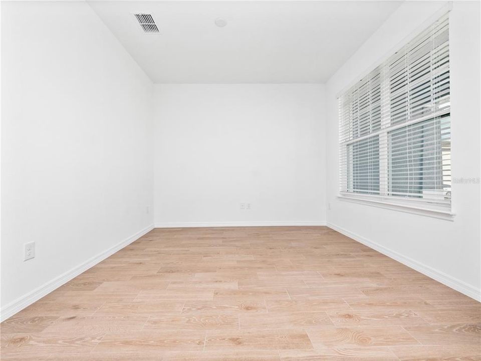 For Rent: $2,700 (3 beds, 2 baths, 1886 Square Feet)