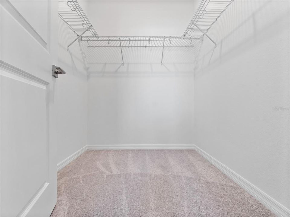 For Rent: $2,700 (3 beds, 2 baths, 1886 Square Feet)