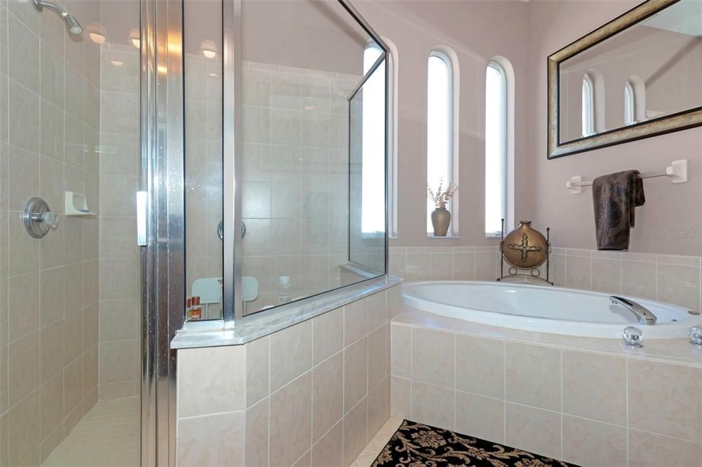 На продажу: $638,999 (5 спален, 3 ванн, 3006 Квадратных фут)