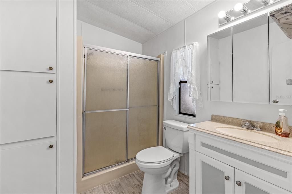 For Sale: $144,900 (2 beds, 2 baths, 1040 Square Feet)