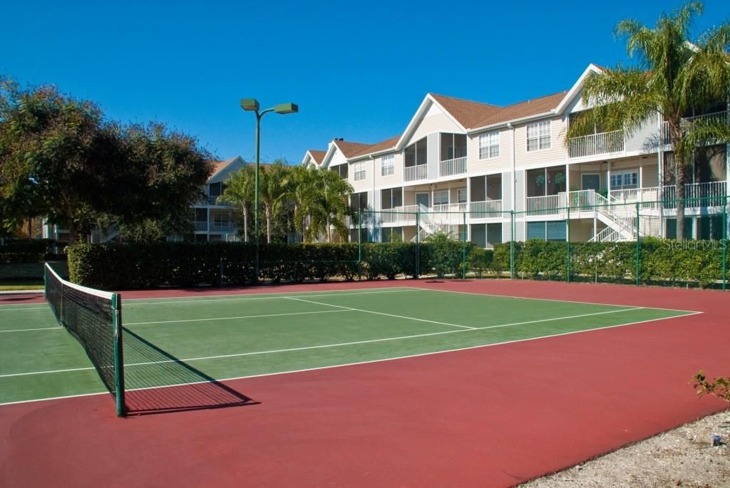 For Rent: $3,450 (2 beds, 2 baths, 900 Square Feet)