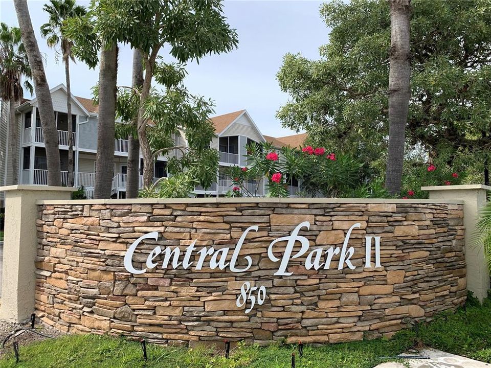 For Rent: $3,450 (2 beds, 2 baths, 900 Square Feet)