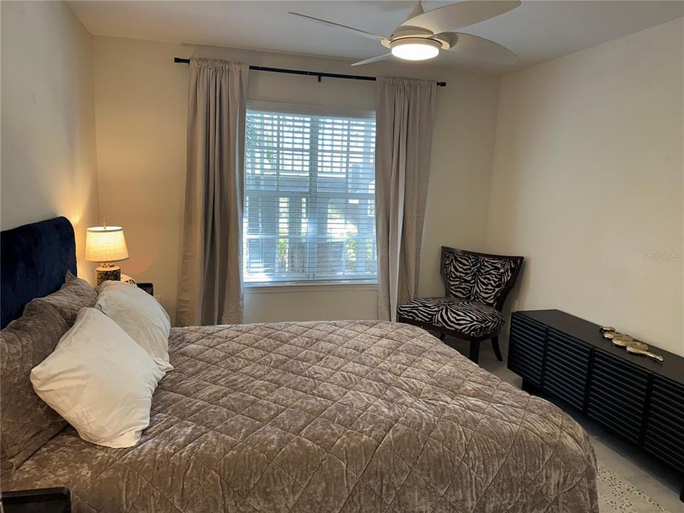 For Rent: $3,450 (2 beds, 2 baths, 900 Square Feet)