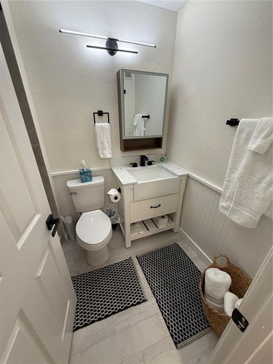 For Rent: $3,450 (2 beds, 2 baths, 900 Square Feet)