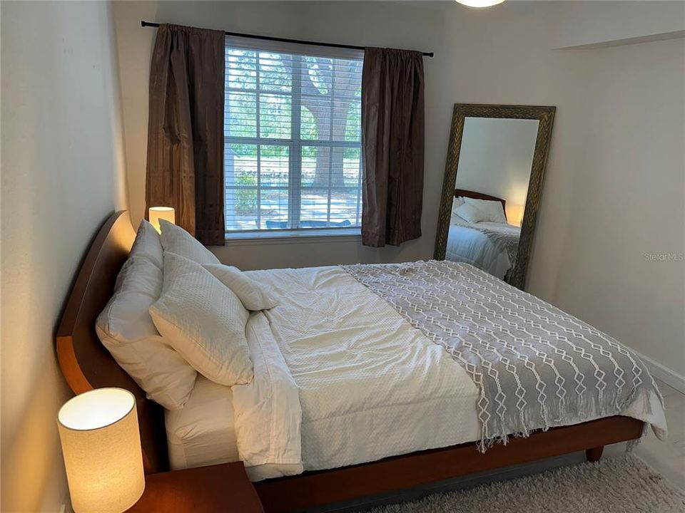 For Rent: $3,450 (2 beds, 2 baths, 900 Square Feet)