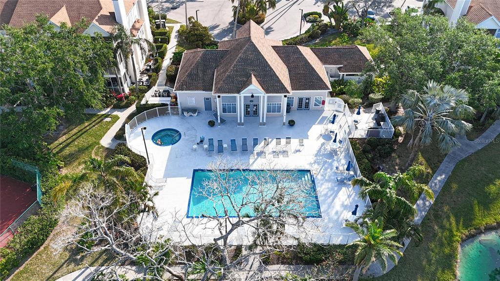 For Rent: $3,450 (2 beds, 2 baths, 900 Square Feet)