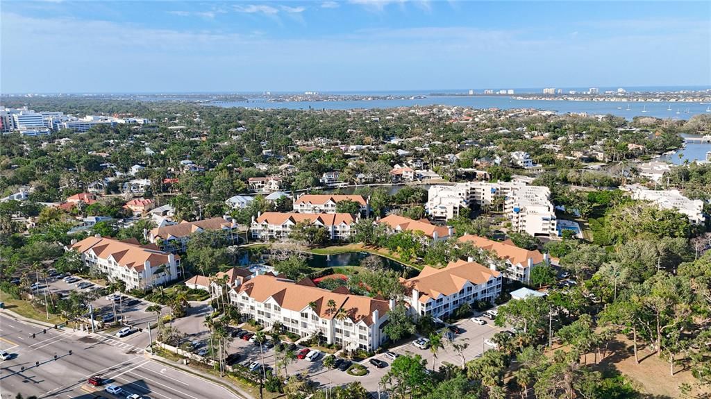 For Rent: $3,450 (2 beds, 2 baths, 900 Square Feet)