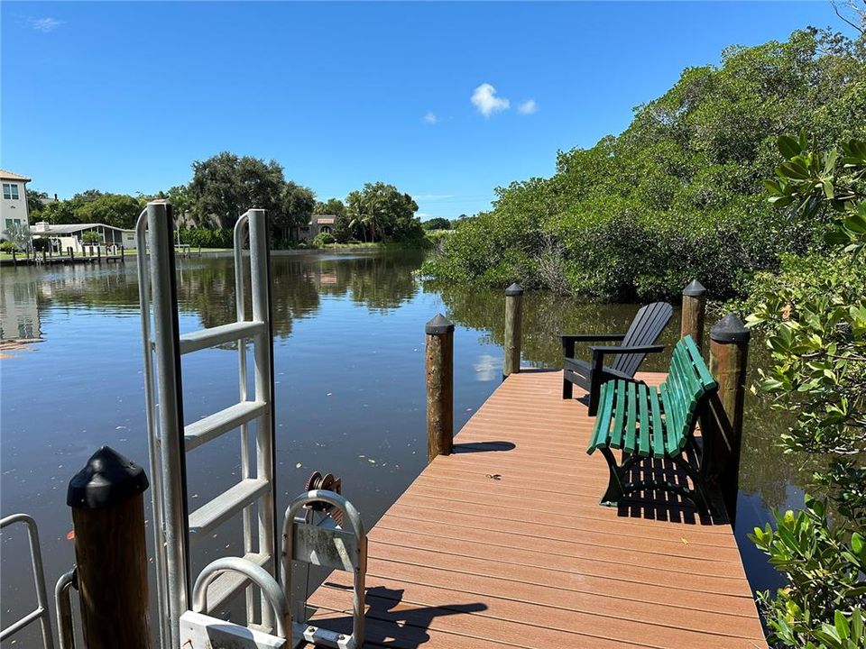 For Rent: $3,450 (2 beds, 2 baths, 900 Square Feet)