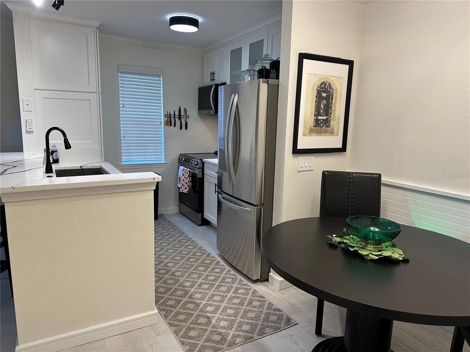 For Rent: $3,450 (2 beds, 2 baths, 900 Square Feet)