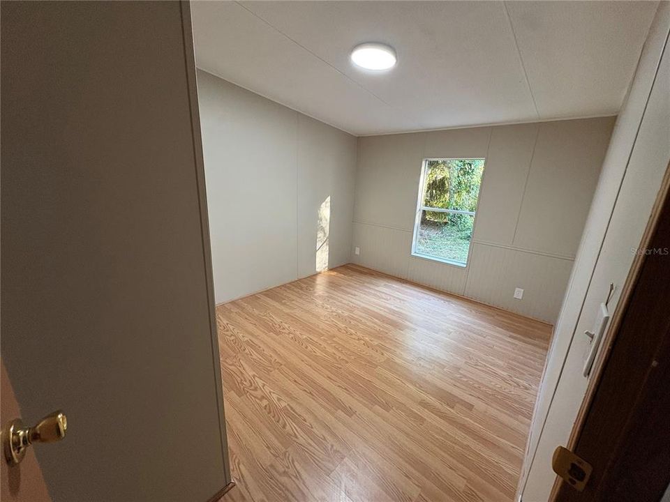 На продажу: $179,900 (5 спален, 2 ванн, 1836 Квадратных фут)