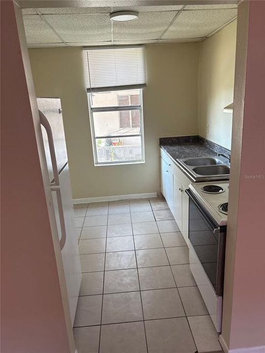 В аренду: $1,350 (1 спален, 1 ванн, 700 Квадратных фут)