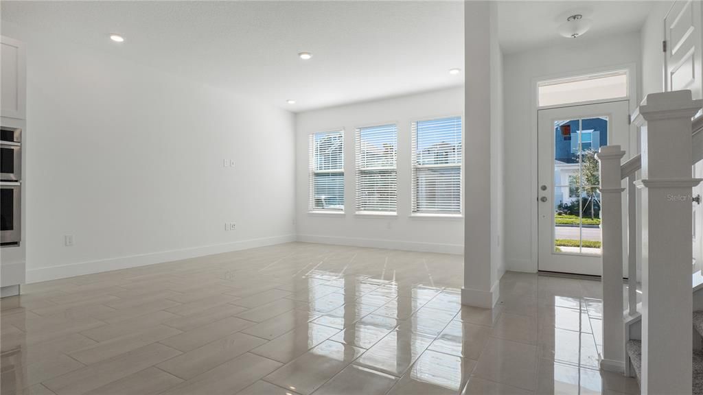 出租: $2,950 (3 贝兹, 2 浴室, 1945 平方英尺)