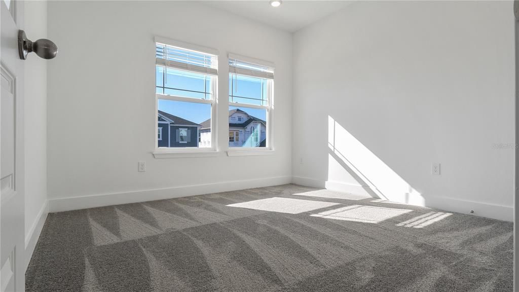 出租: $2,950 (3 贝兹, 2 浴室, 1945 平方英尺)