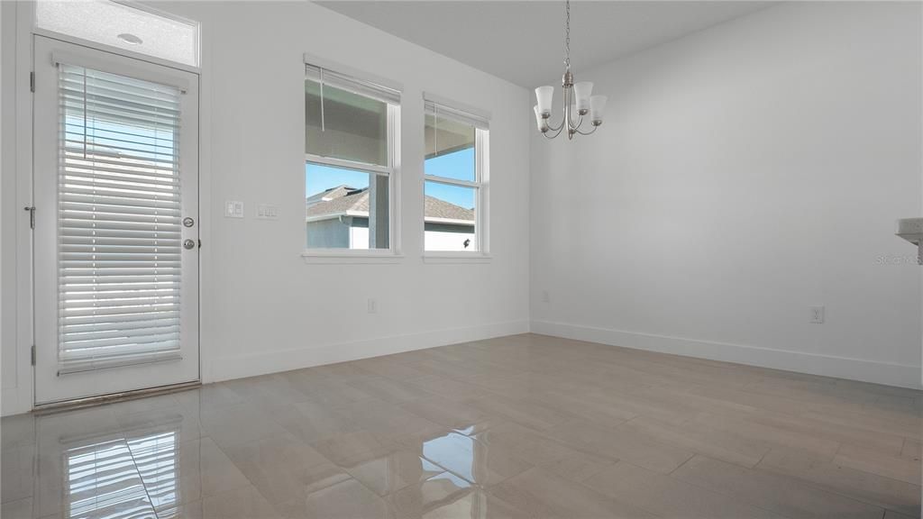 出租: $2,950 (3 贝兹, 2 浴室, 1945 平方英尺)