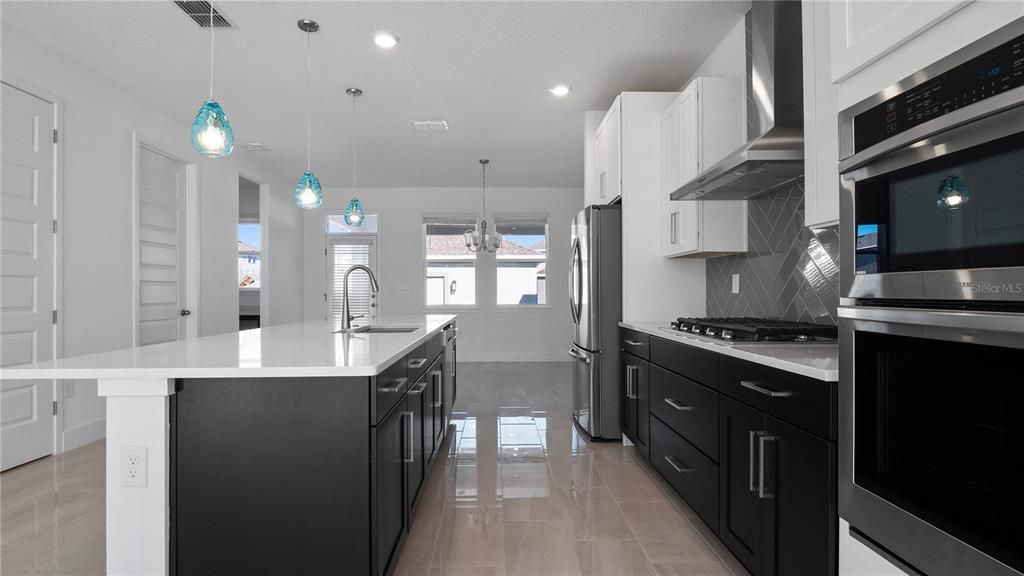 出租: $2,950 (3 贝兹, 2 浴室, 1945 平方英尺)