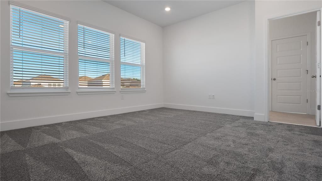 出租: $2,950 (3 贝兹, 2 浴室, 1945 平方英尺)