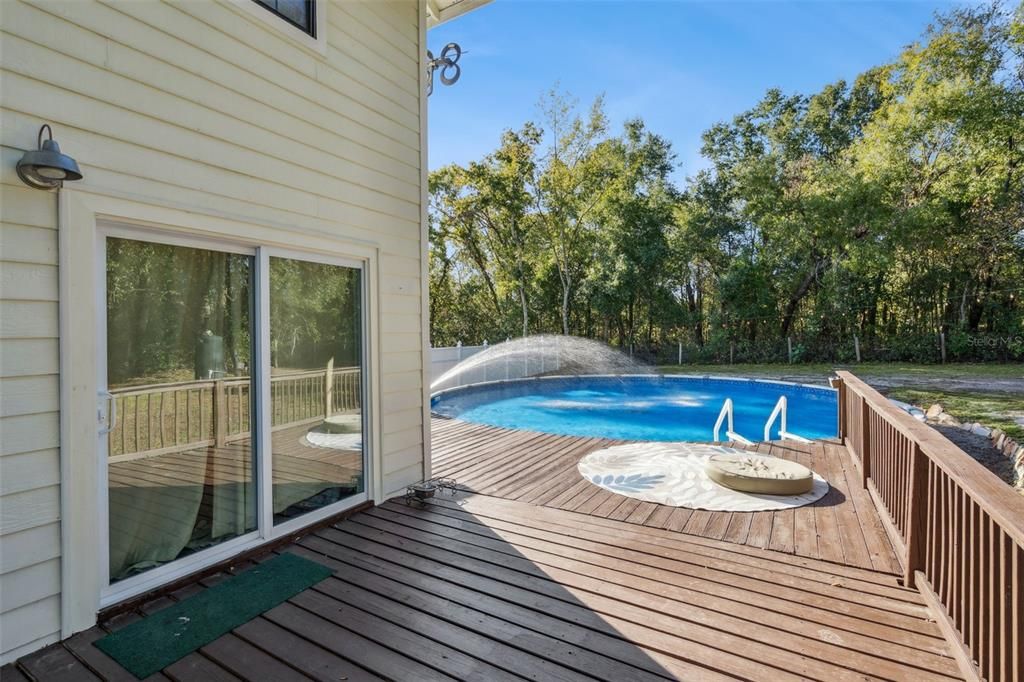 For Sale: $289,950 (3 beds, 3 baths, 1630 Square Feet)