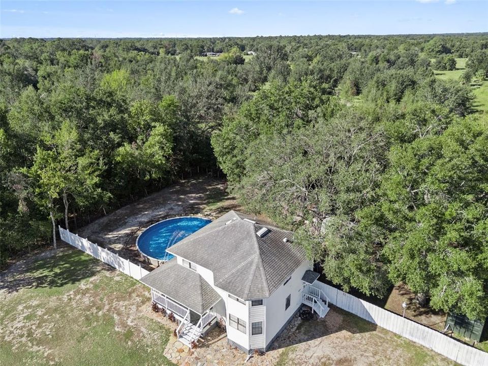 For Sale: $289,950 (3 beds, 3 baths, 1630 Square Feet)