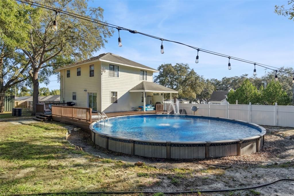 For Sale: $289,950 (3 beds, 3 baths, 1630 Square Feet)