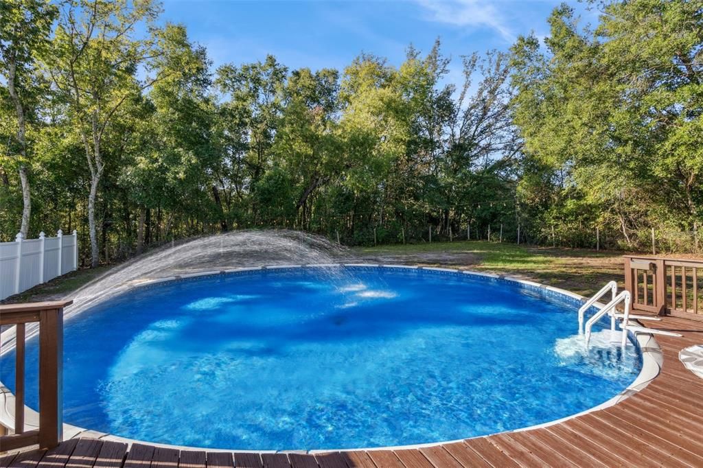 For Sale: $289,950 (3 beds, 3 baths, 1630 Square Feet)