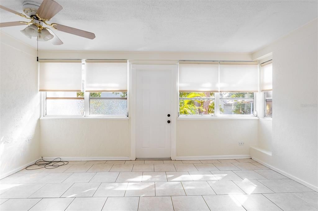 For Rent: $2,200 (2 beds, 2 baths, 1504 Square Feet)