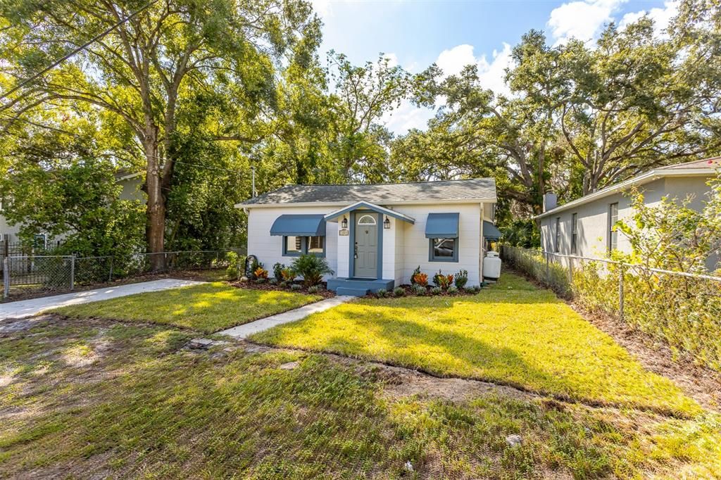 For Rent: $2,200 (2 beds, 2 baths, 1504 Square Feet)