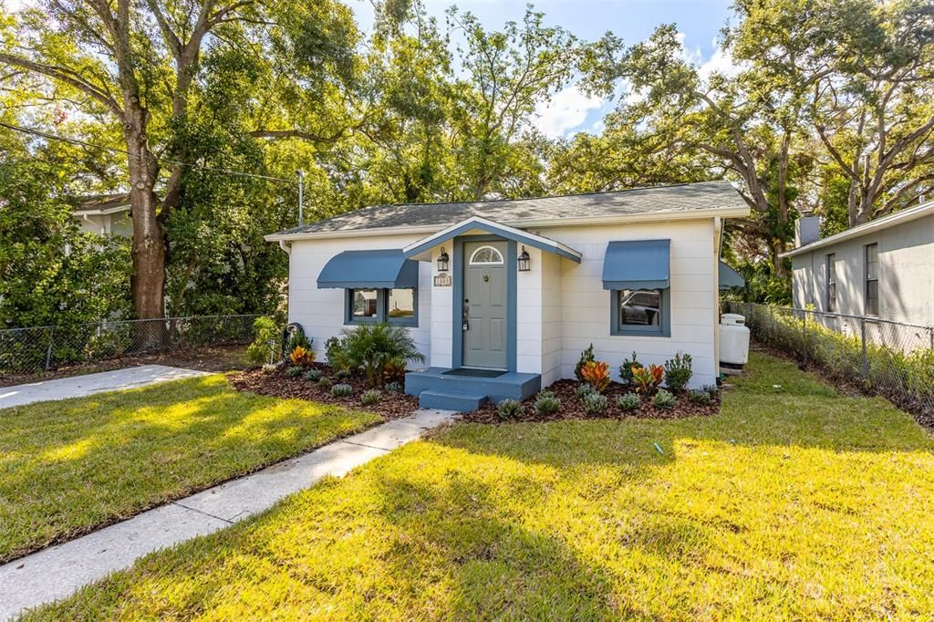 For Rent: $2,200 (2 beds, 2 baths, 1504 Square Feet)