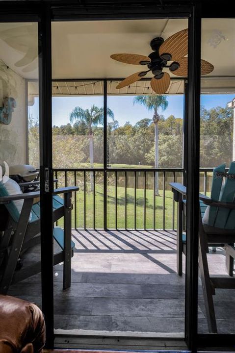 Active With Contract: $199,999 (2 beds, 2 baths, 1041 Square Feet)