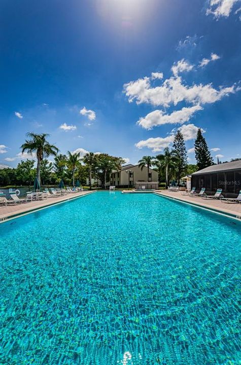 Active With Contract: $199,999 (2 beds, 2 baths, 1041 Square Feet)