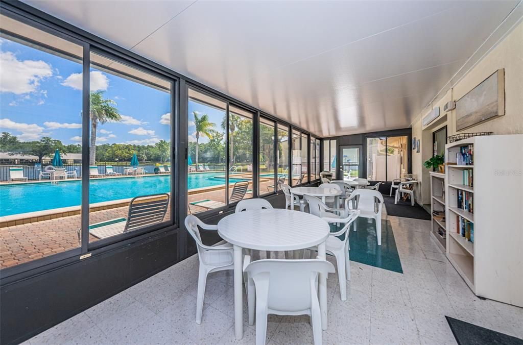 Active With Contract: $199,999 (2 beds, 2 baths, 1041 Square Feet)