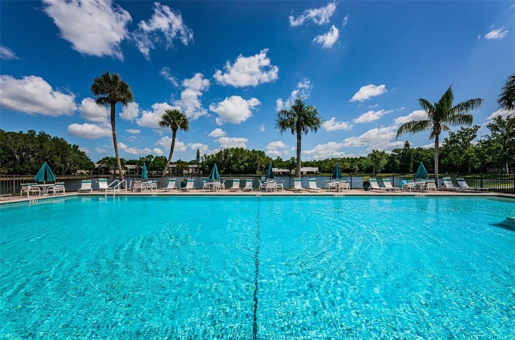 Active With Contract: $199,999 (2 beds, 2 baths, 1041 Square Feet)