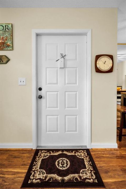 Active With Contract: $199,999 (2 beds, 2 baths, 1041 Square Feet)