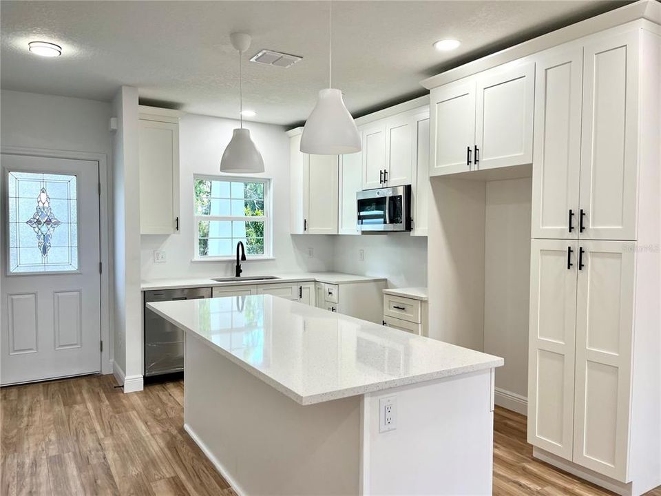 For Sale: $424,900 (3 beds, 2 baths, 1506.44 Square Feet)