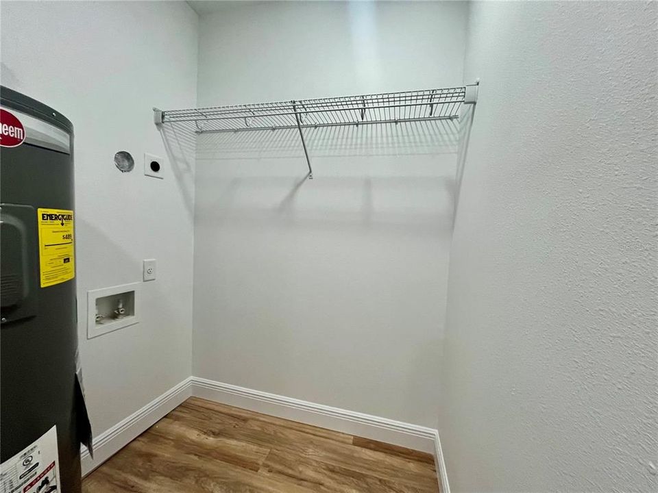 For Sale: $424,900 (3 beds, 2 baths, 1506.44 Square Feet)