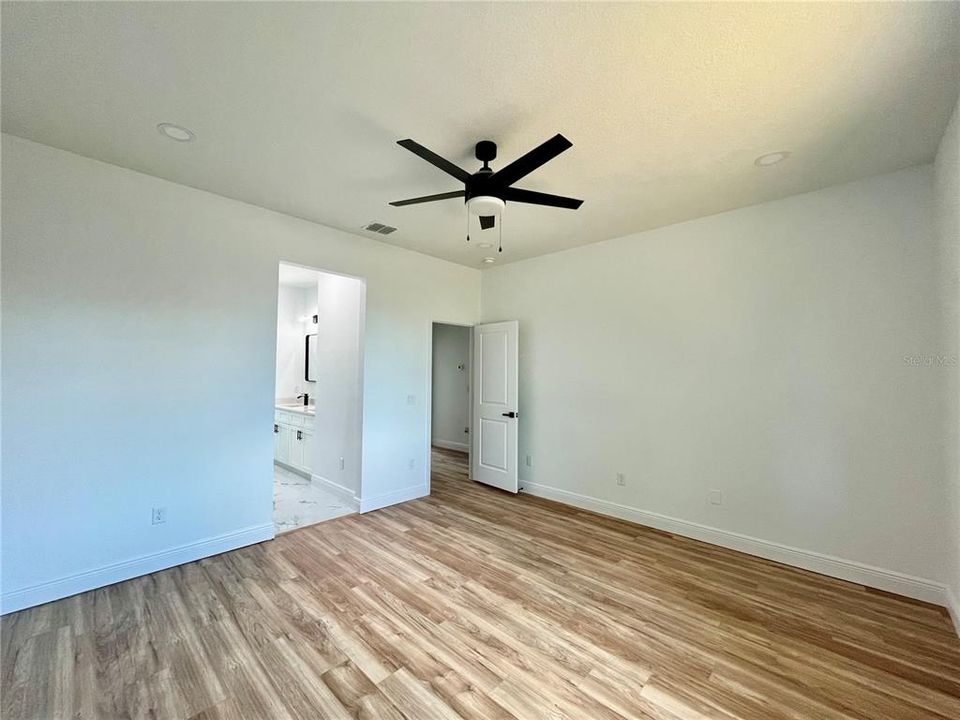 For Sale: $424,900 (3 beds, 2 baths, 1506.44 Square Feet)