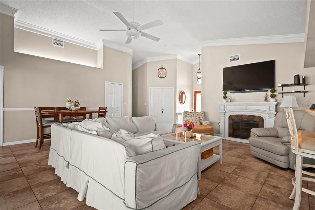 待售: $485,000 (3 贝兹, 3 浴室, 1586 平方英尺)