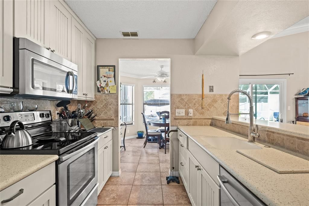 待售: $485,000 (3 贝兹, 3 浴室, 1586 平方英尺)