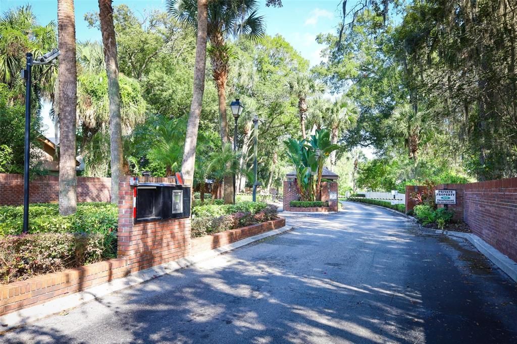 Active With Contract: $350,000 (3 beds, 2 baths, 1492 Square Feet)