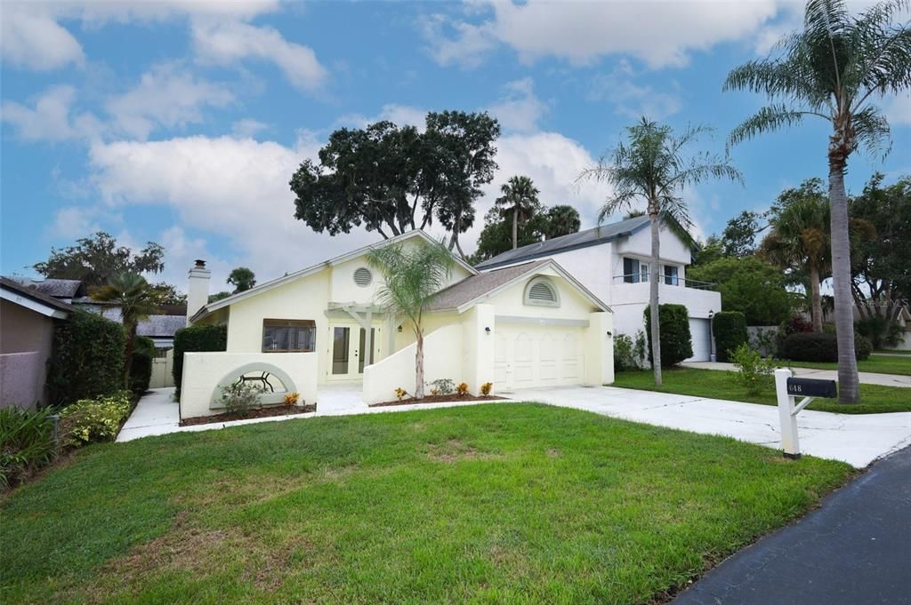 Active With Contract: $350,000 (3 beds, 2 baths, 1492 Square Feet)