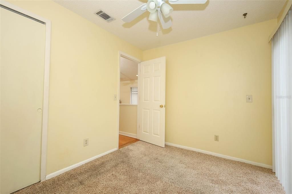 Active With Contract: $350,000 (3 beds, 2 baths, 1492 Square Feet)