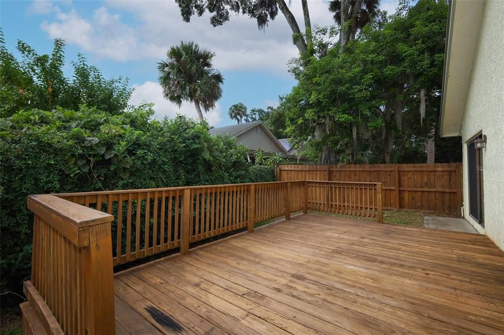 Active With Contract: $350,000 (3 beds, 2 baths, 1492 Square Feet)