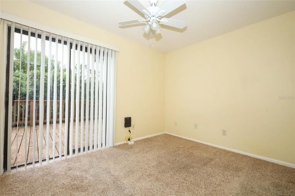 Active With Contract: $350,000 (3 beds, 2 baths, 1492 Square Feet)