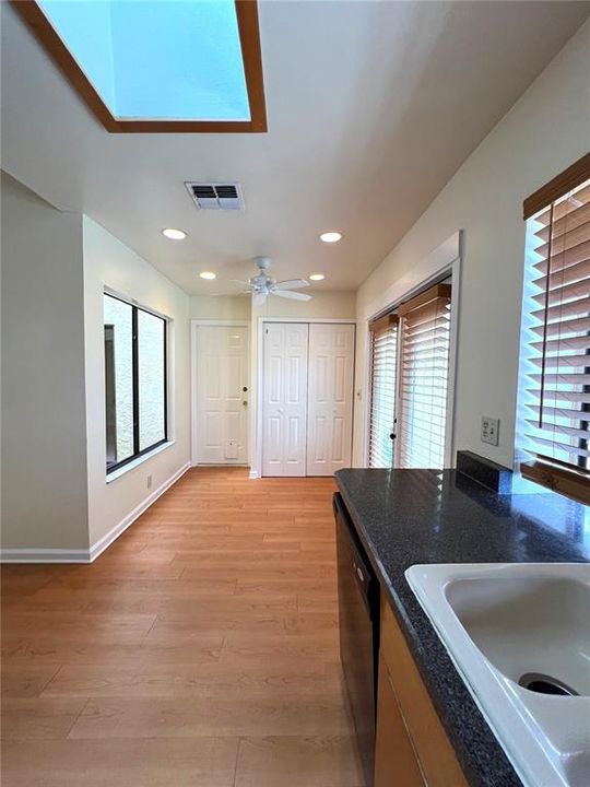 Active With Contract: $350,000 (3 beds, 2 baths, 1492 Square Feet)