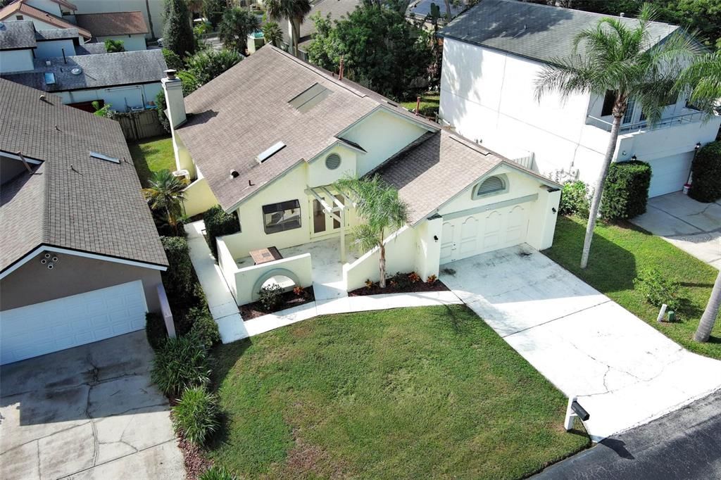 Active With Contract: $350,000 (3 beds, 2 baths, 1492 Square Feet)