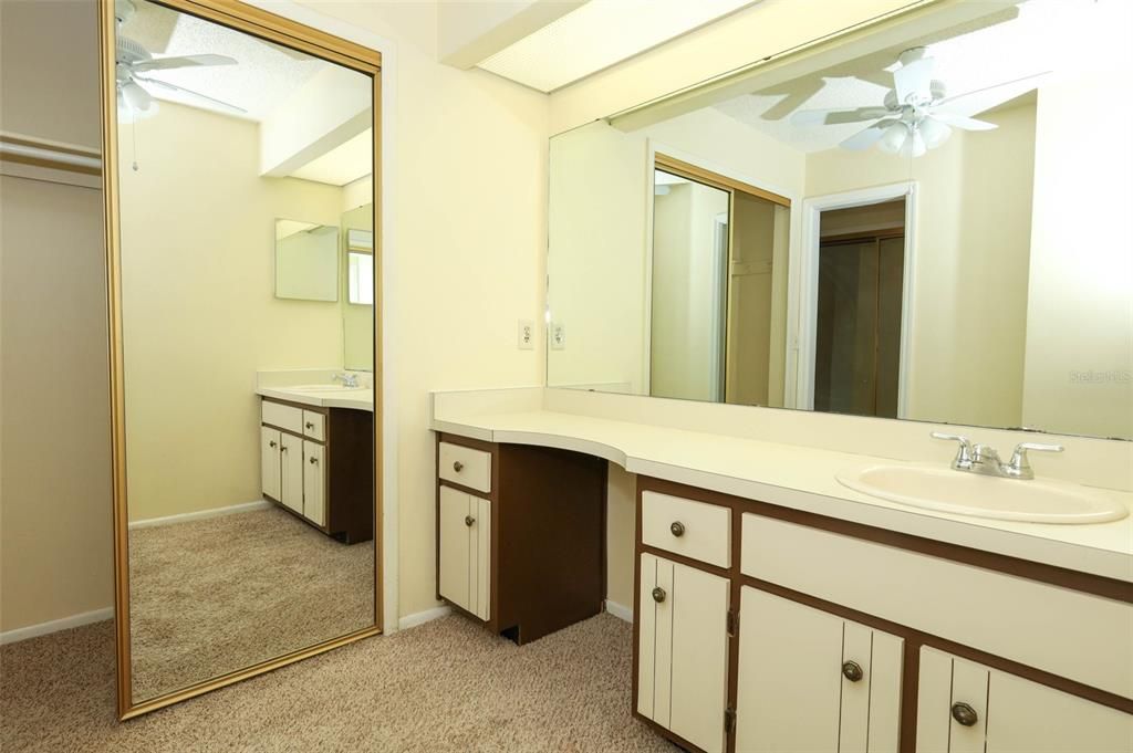 Active With Contract: $350,000 (3 beds, 2 baths, 1492 Square Feet)